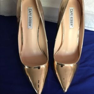Heels Metallic Gold